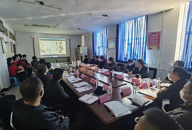 孙东深入乐投网页版登录入口制药有限责任公司主持召开现场